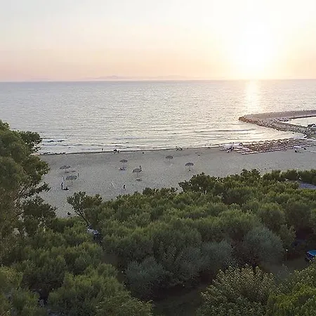 Camping Palouki مكان تخييم Chavari